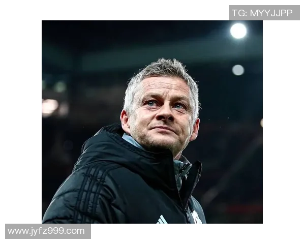 英超赛季即将开幕,曼联新帅索尔斯克亚正积极备战